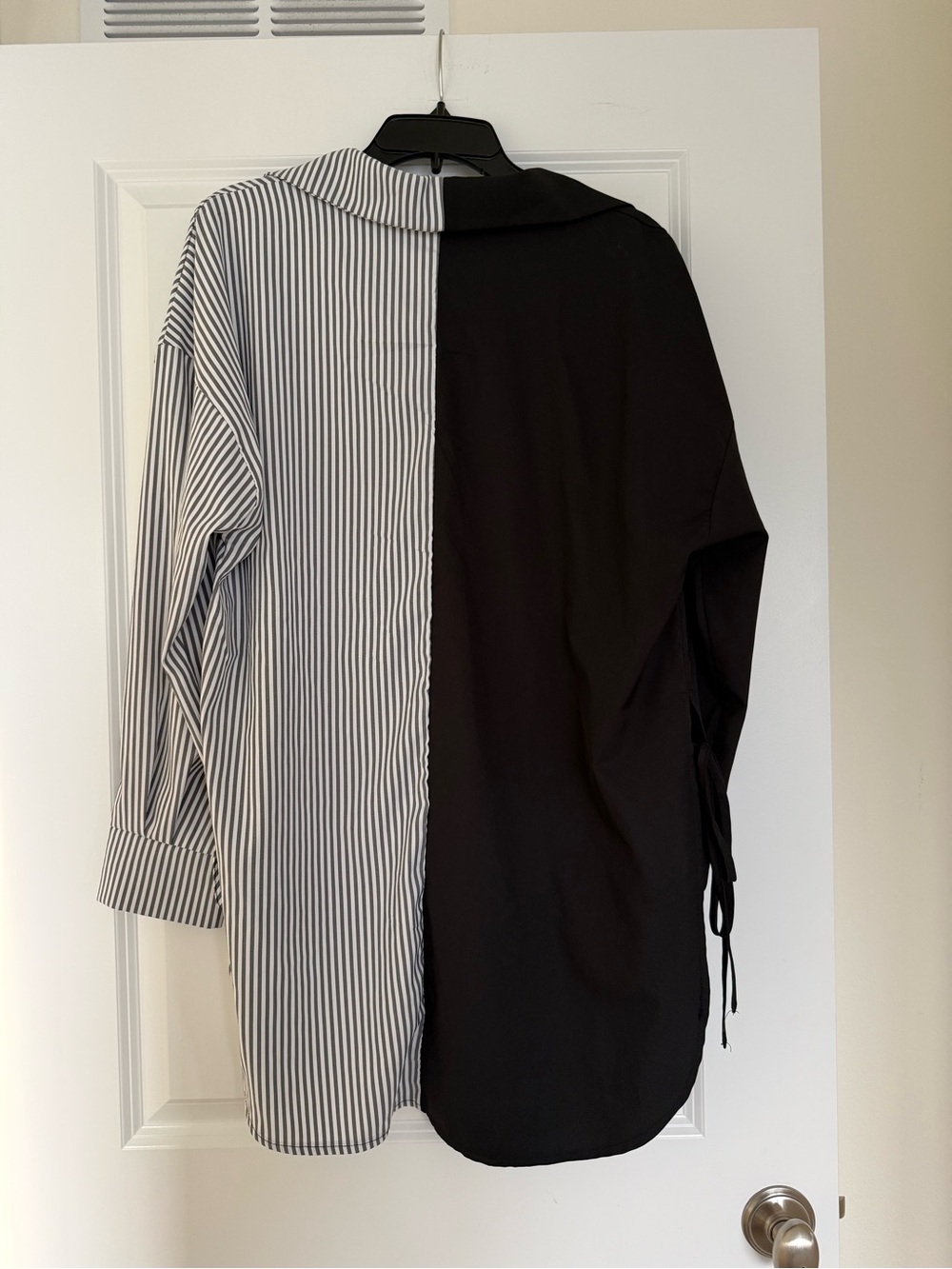 SHEIN Black & White Striped Labelled Top - Picture 4 of 5